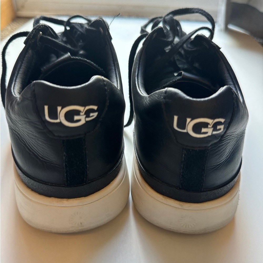 UGG South Bay mens sneakers size 9